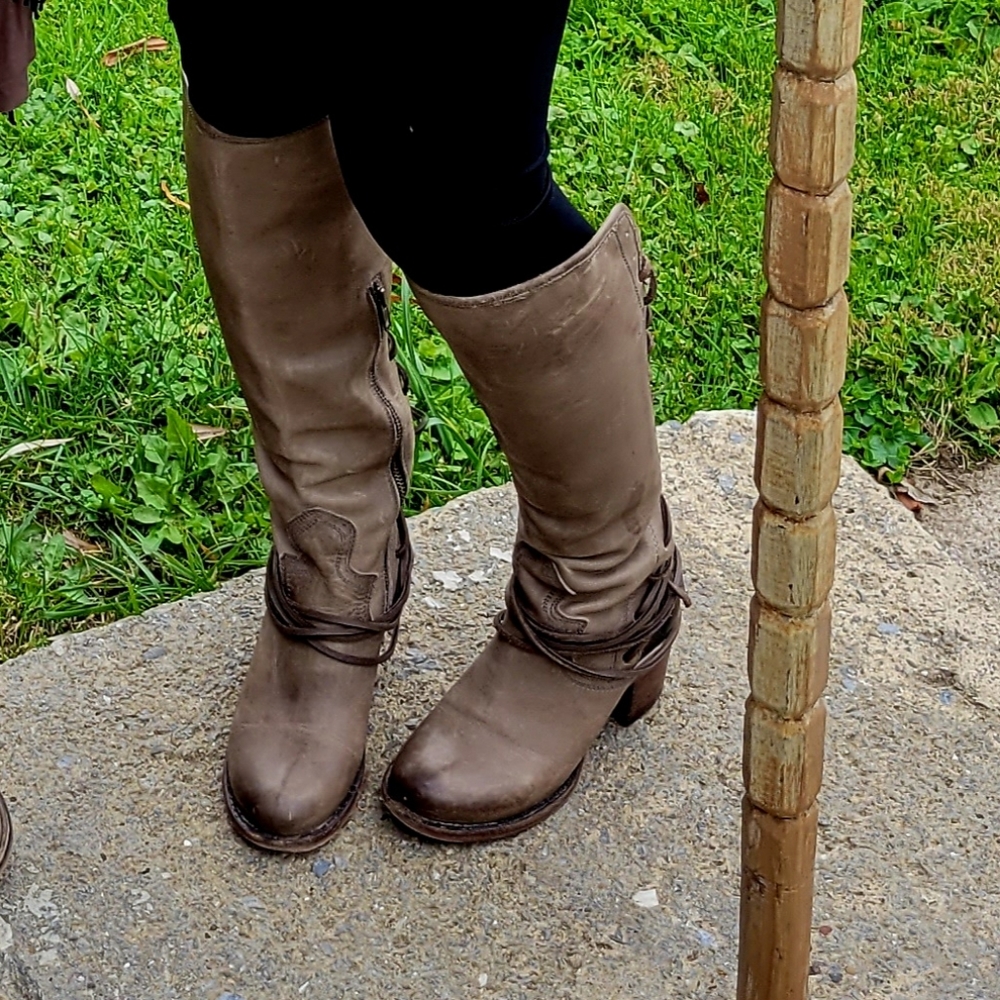 Free bird coal boots excellent condition size 7 - Picture 3 of 6